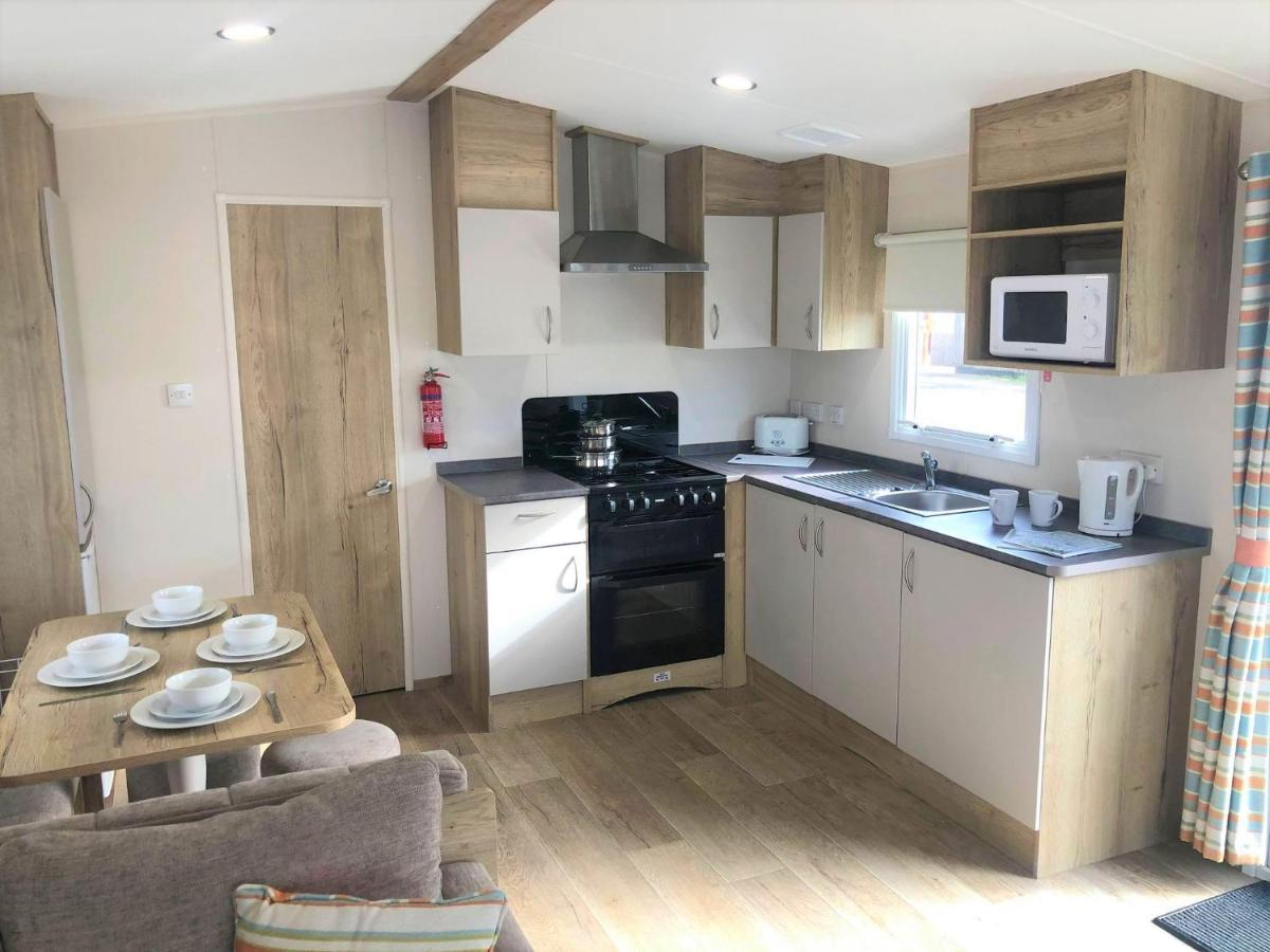 צ'אפל סנט לאונרדס Cedar Deluxe Holiday Home מראה חיצוני תמונה